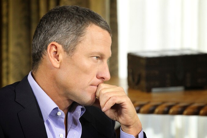 Het IOC vraagt Lance Armstrong al zijn bewijsmateriaal te bezorgen.