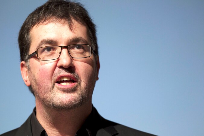 Wouter Van Besien, voorzitter van Groen haalt fors uit naar Antwerps burgemeester Bart De Wever.