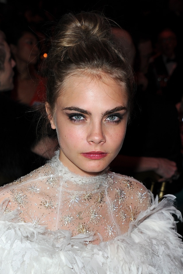 De dikke wenkbrauwen van Cara Delevingne.