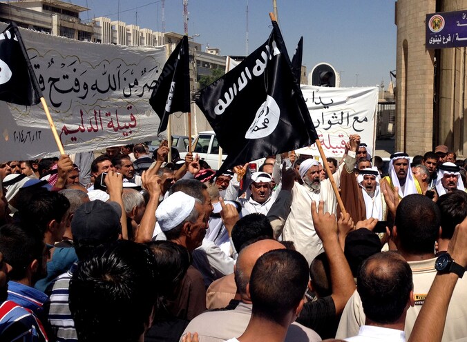 Aanhangers van ISIS demonstreren in Mosul.