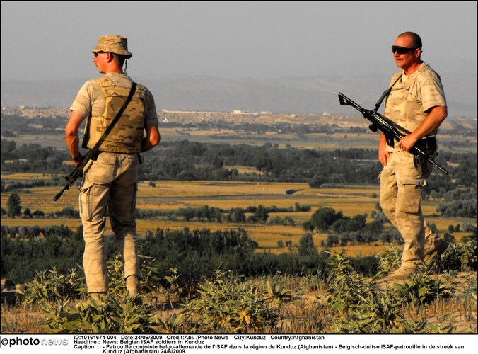 Archieffoto van Belgische militairen in de streek van Kunduz.