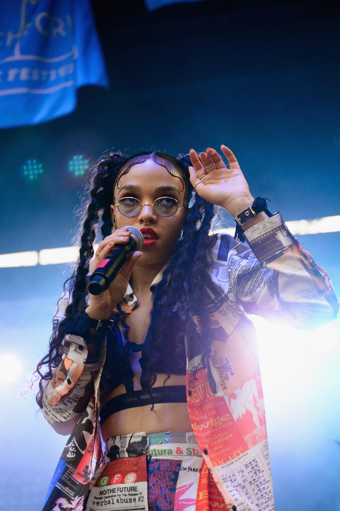 Zangeres FKA Twigs.