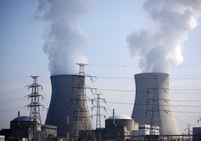 Kerncentrale Doel 4, aan de Nederlandse grens, blijft langer dan voorzien stilliggen.