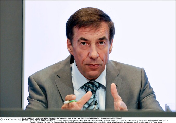 Het kabinet van staatssecretaris voor Fraudebestrijding Carl Devlies werkt aan het dossier.
