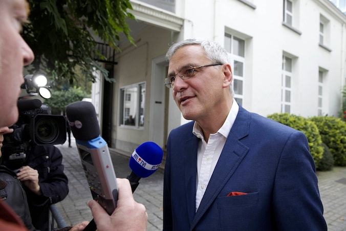 Co-formateur Kris Peeters vandaag voor aanvang van de vergaderingen.