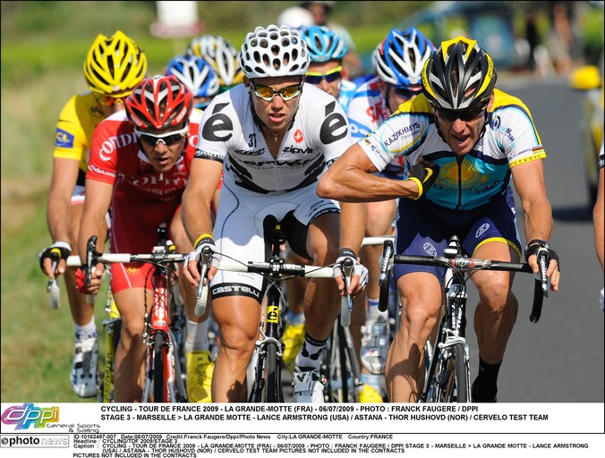 Thor Hushovd, hier in het zog van Armstrong, is bijzonder kwaad op de Amerikaan