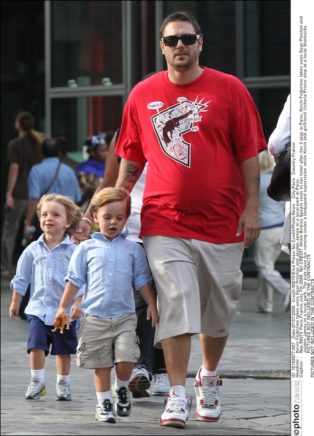 Kevin Federline met zoontjes Sean Preston en Jayden James in 2009