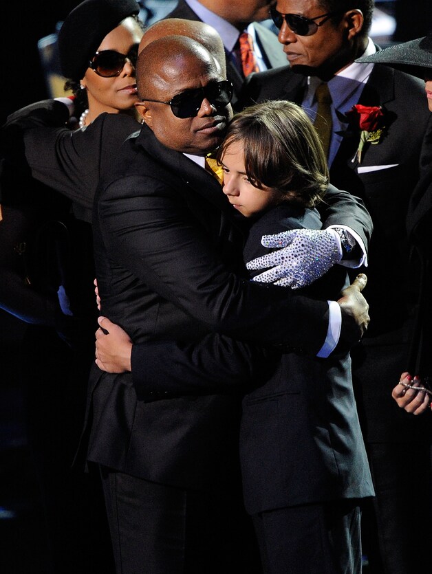 Randy Jackson tijdens de herdenkingsplechtigheid van zijn broer Michael.