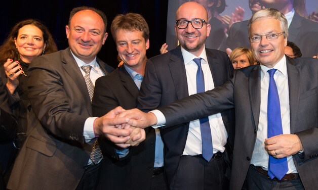 De MR-top op het podium: Christine Defraigne, Willy Borsus, Olivier Chastel, Charles Michel en Didier Reynders.