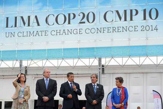 VN-coördinator Maria Luisa Silva, Peruaans minister van Buitenlandse Zaken Gonzalo Gutierrez, president Ollanta Humala, minister van Milieu Javier Pulgar en secretaris van de conferentie Christiana Figueres tijdens de inauguratie van de klimaattop.