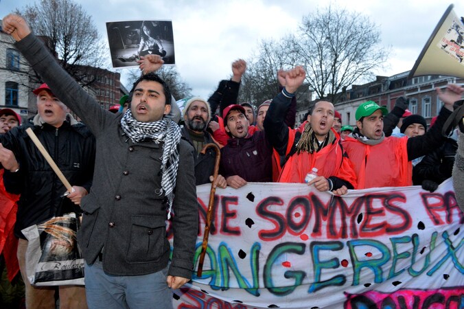De mars van de Afghanen van La Louvière naar Bergen.