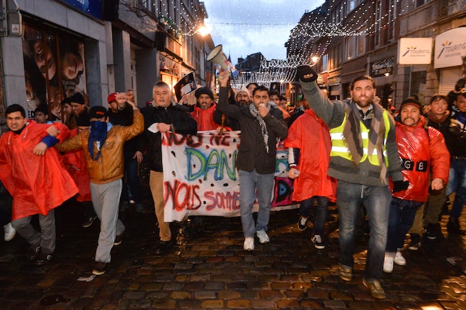 De actievoerder stapten gisteren van La Louvière naar Bergen.