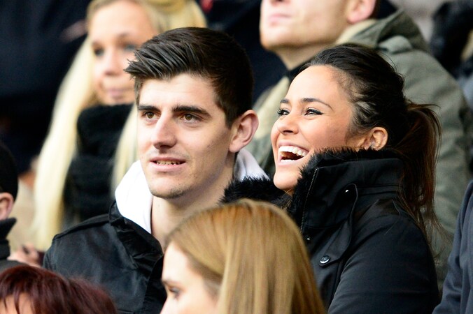 Thibaut Courtois was gisteren -in het gezelschap van zijn vriendin- aanwezig in de Cristal Arena voor Genk - Charleroi.