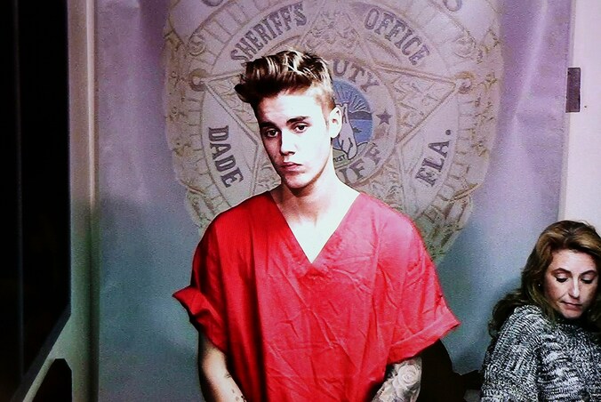 De Canadese zanger Justin Bieber in de rechtbank in Miami.