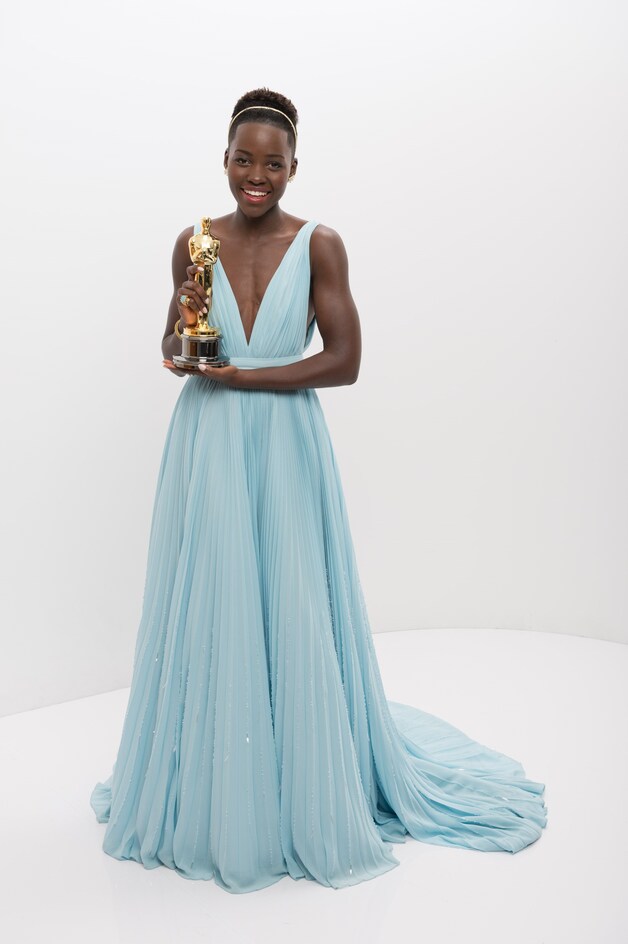 Lupita Nyong'o wordt door de Keniaanse President omschreven als 'de trots van Afrika'.
