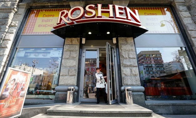 Een winkel van het chocolademerk van Porosjenko Roshen.