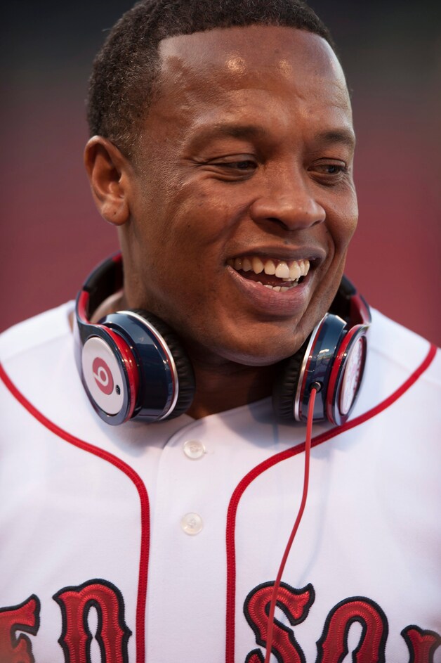 Zelfs Beats-oprichter Dr. Dre ontsnapte niet aan de censor.