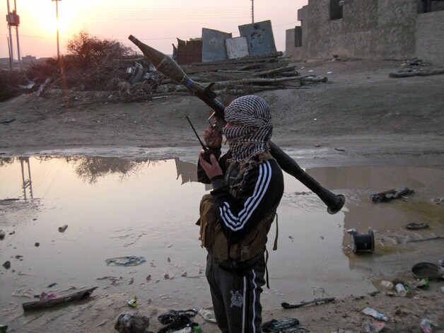 Een soennitische strijder in Fallujah.