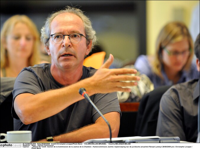 Renaat Landuyt gelooft nog in een compromis over de oprichting van een commissie.
