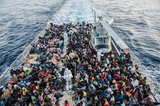 Vorige week redde het Italiaanse schip Spica nog meer dan 1.000 bootvluchtelingen.