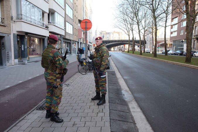 In Antwerpen voeren para's enkele bewakingsopdrachten uit.