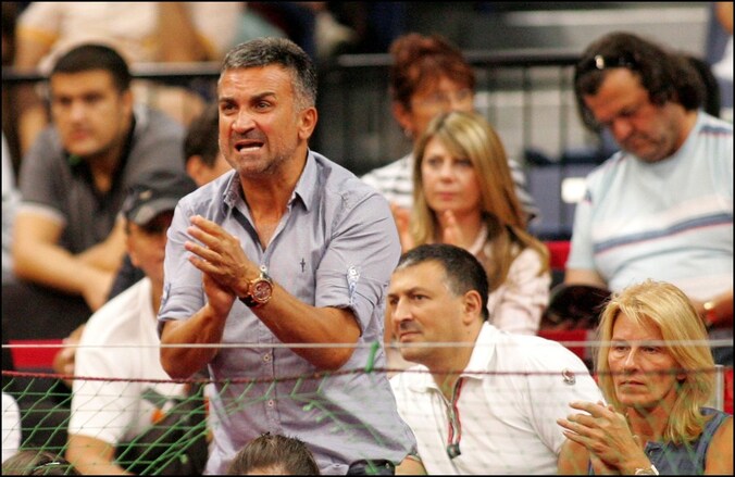 Vader Srdjan heeft geen goed woord over voor Federer en Nadal.
