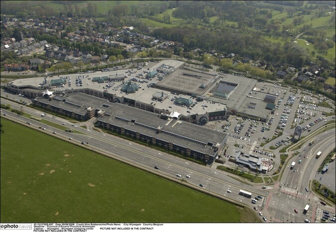 De buurt rond het Wijnegem Shopping Center, archieffoto uit 2008