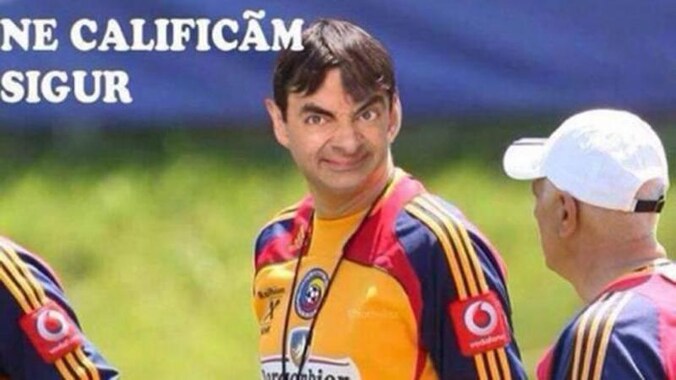 Bondscoach Victor Piturca als Mr. Bean.