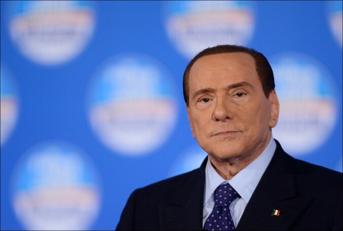 De veroordeling van gisteren is een bittere pil voor Berlusconi.