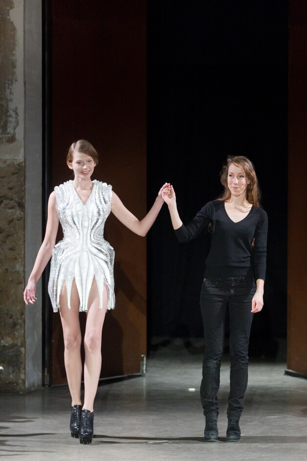 Iris van Herpen & model