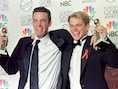 Affleck en Damon met hun Golden Globe die ze in 1998 wonnen met het scenario voor de film Good Will Hunting