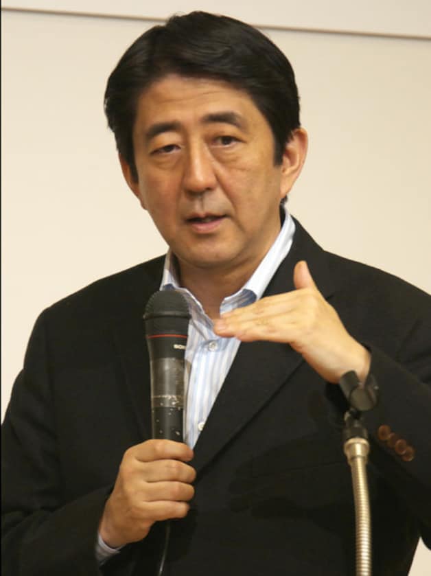 Shinzo Abe: "Mandela vocht met een ijzeren wil om het racisme uit te roeien."
