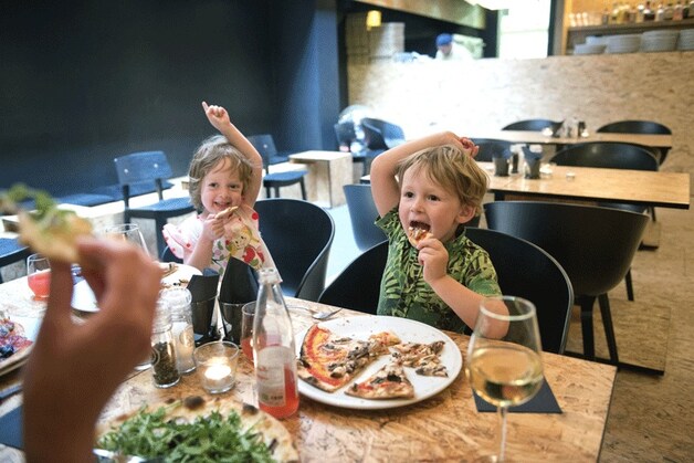 Biopizza's smullen bij Eat Love