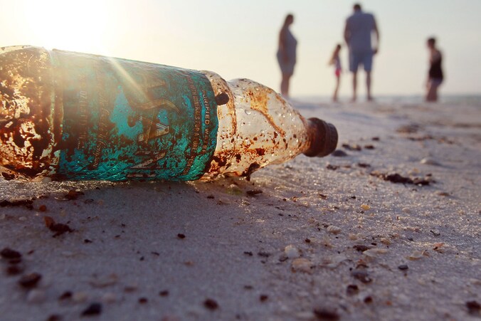 "Elke draaikolk van vervuiling bevat zoveel plastic dat je met een net meer plastic zou opvissen dan biomassa."