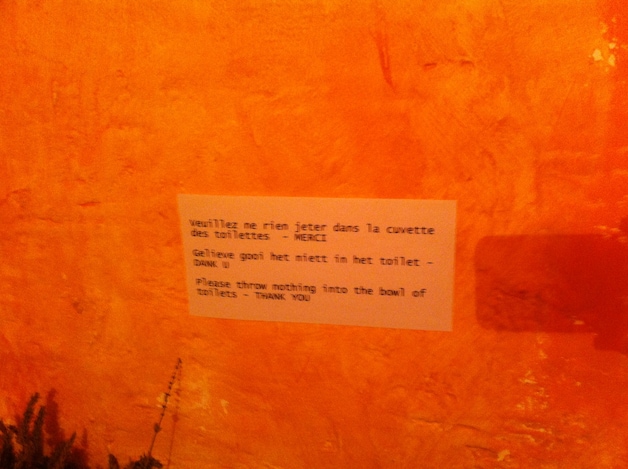 Authentiek: gevonden in het toilet van een Frans restaurant.
