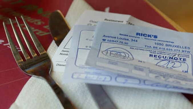 Bedrijfsleiders worden voortaan zwaar beboet voor het inbrengen van privé-etentjes.
