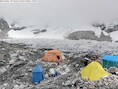 Een kamp op de zuidelijke flank van de mount Everest.