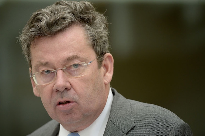 Bellens eist 5 miljoen van de overheid.