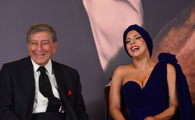 Lady Gaga en Tony Bennett bij de lancering van hun album Cheek to cheek.