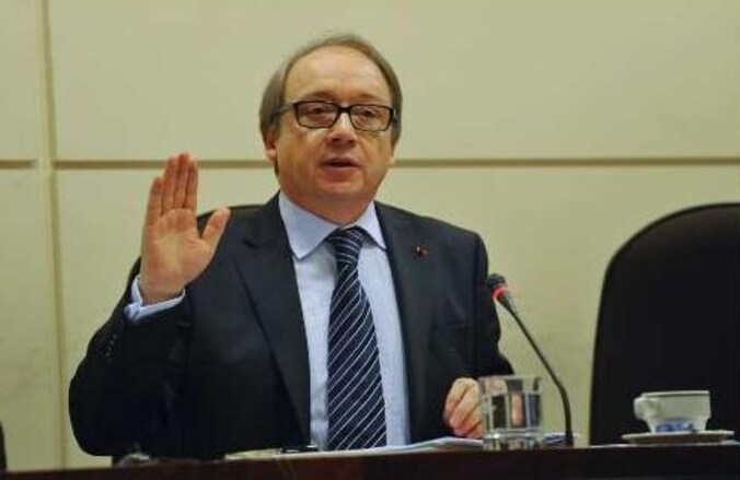 Ghislain Londers, de eerste voorzitter van het Hof van Cassatie, bleef gisteren bij zijn beschuldigingen in de Fortiszaak.