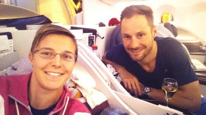Kirsten Flipkens en Tom Boonen samen op weg naar Doha