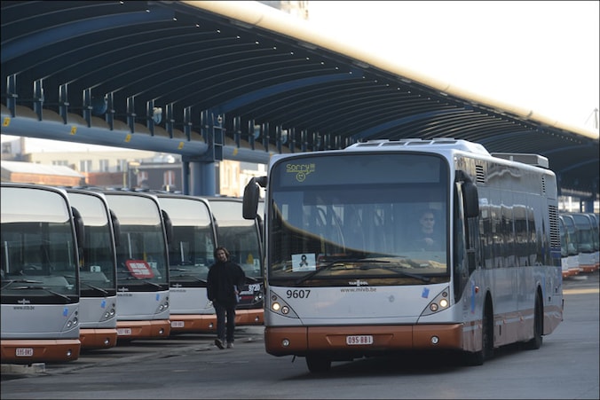 Het busverkeer herneemt in Brussel.