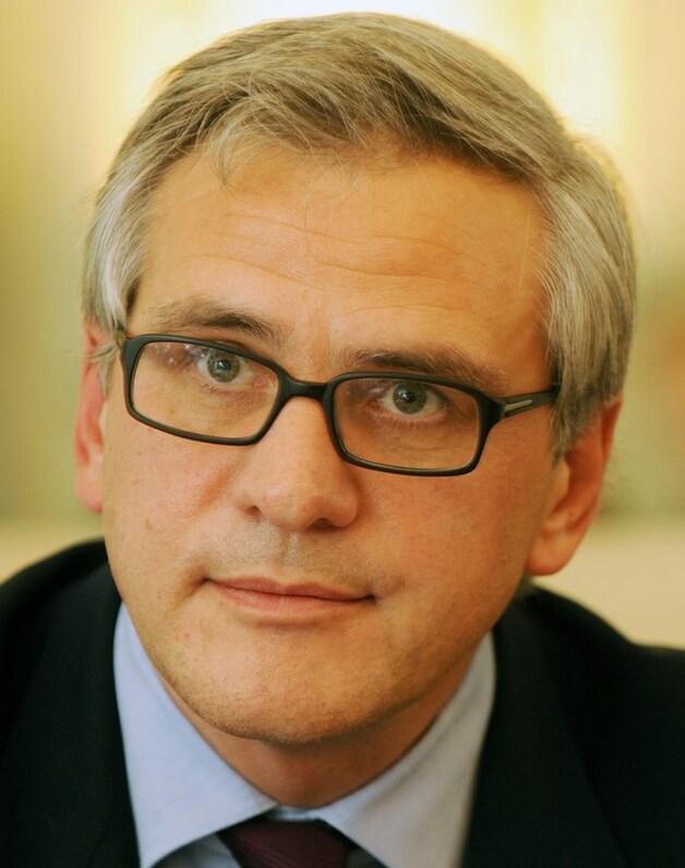 Kris Peeters noemt de benoeming van Van Rompuy een hele eer voor het land.