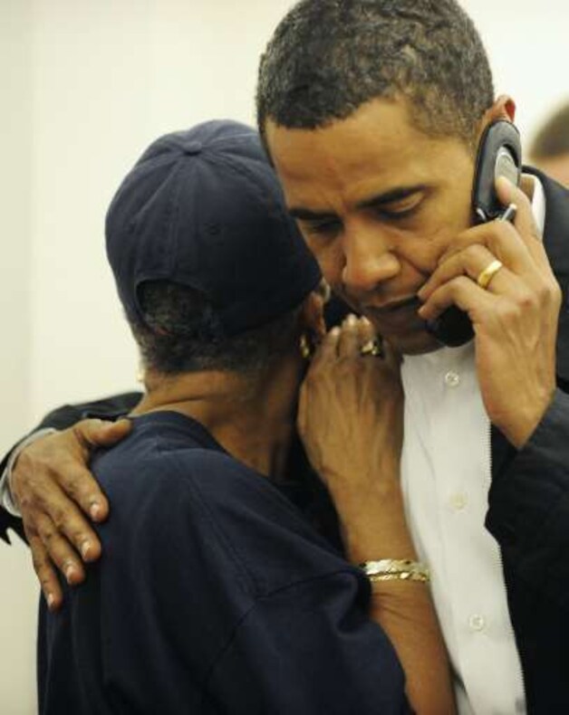 Obama verneemt het slechte nieuws.