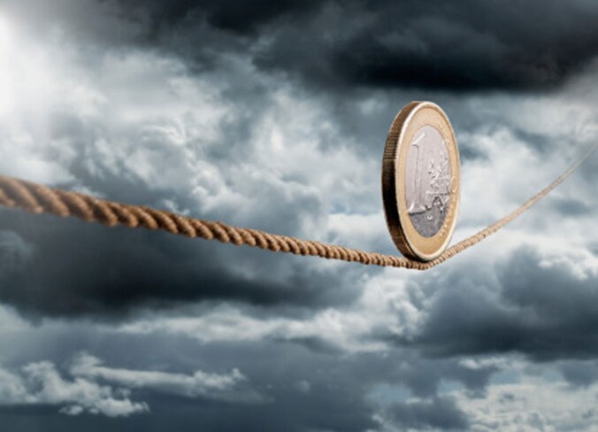 Er hangen weer donkere wolken boven de economieën van de eurolanden.