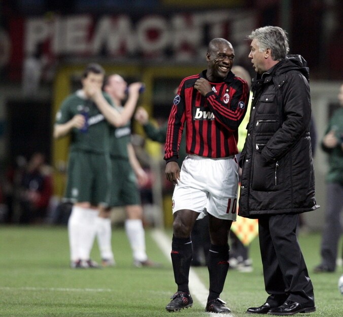 Seedorf heeft plezier met Ancelotti.