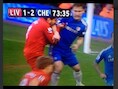 Suarez bijt Ivanovic in de arm.