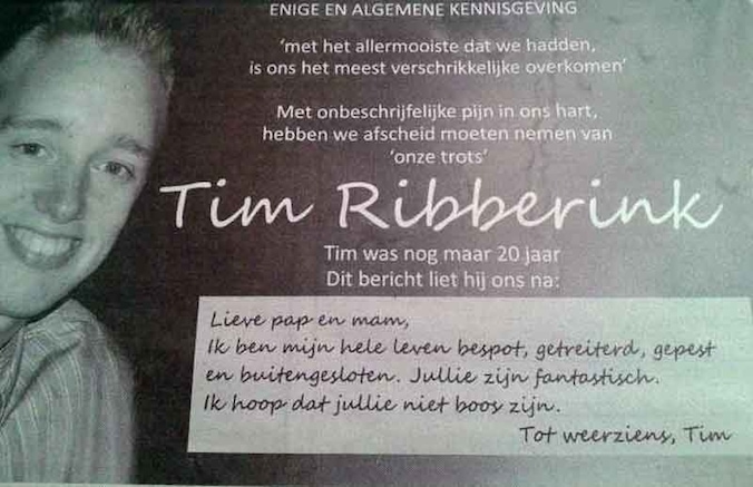 De rouwadvertentie in de plaatselijke krant Twentsche Courant Tubantia