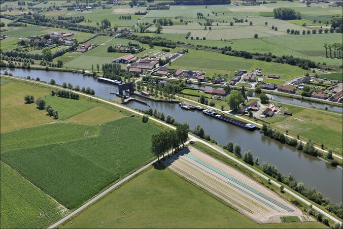 Het sluizencomplex in Beernem van het kanaal Brugge-Oostende