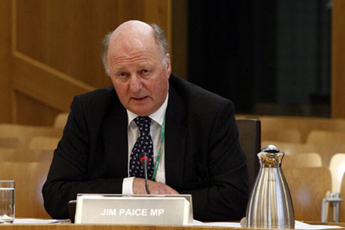 In 2011 was Jim Paice minister van Landbouw in Groot-Brittannië.